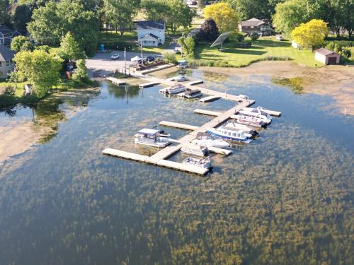 Seeley's Bay Public Dock